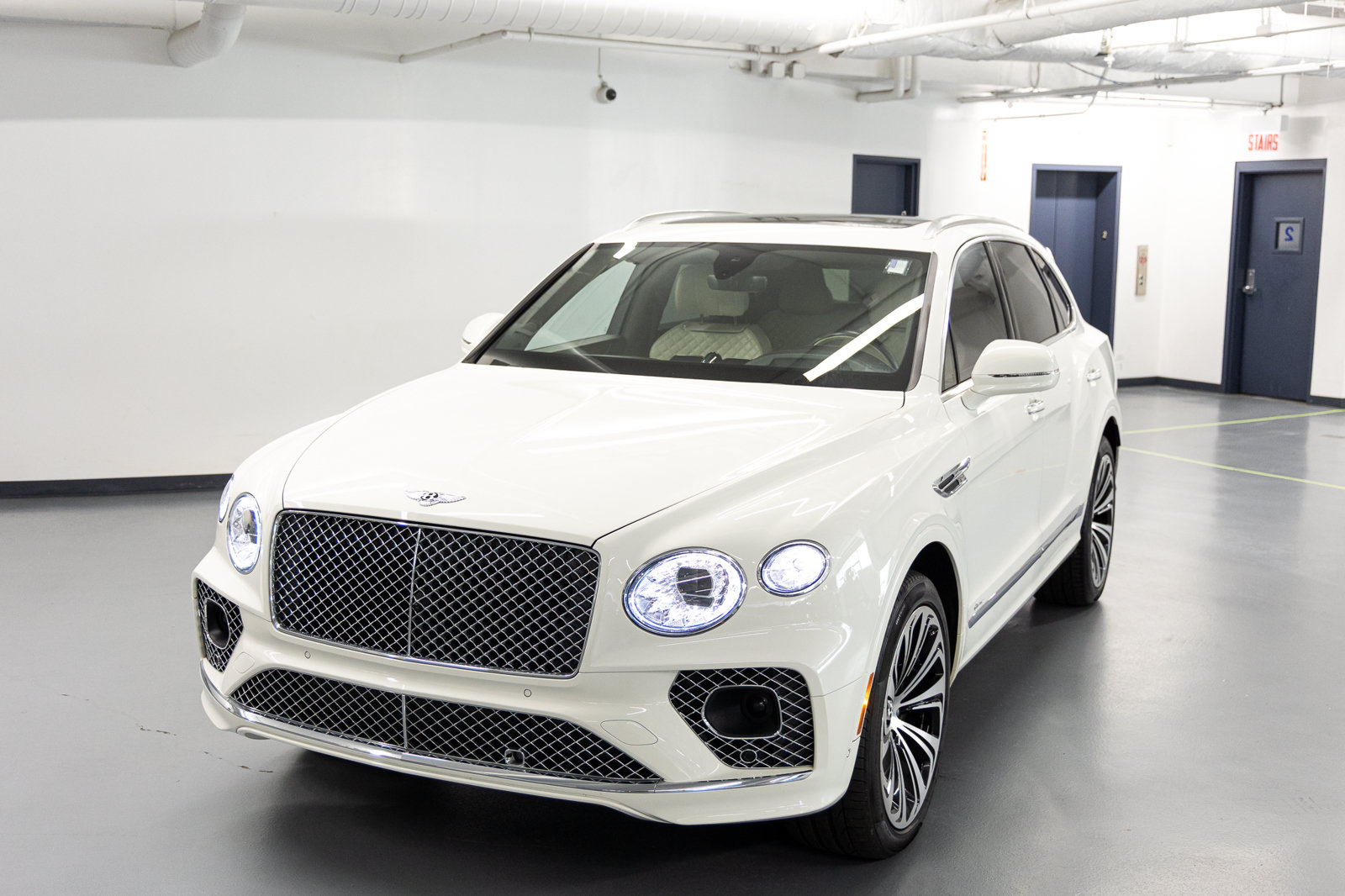 Used 2023 Bentley Bentayga AWD/4WD image 50