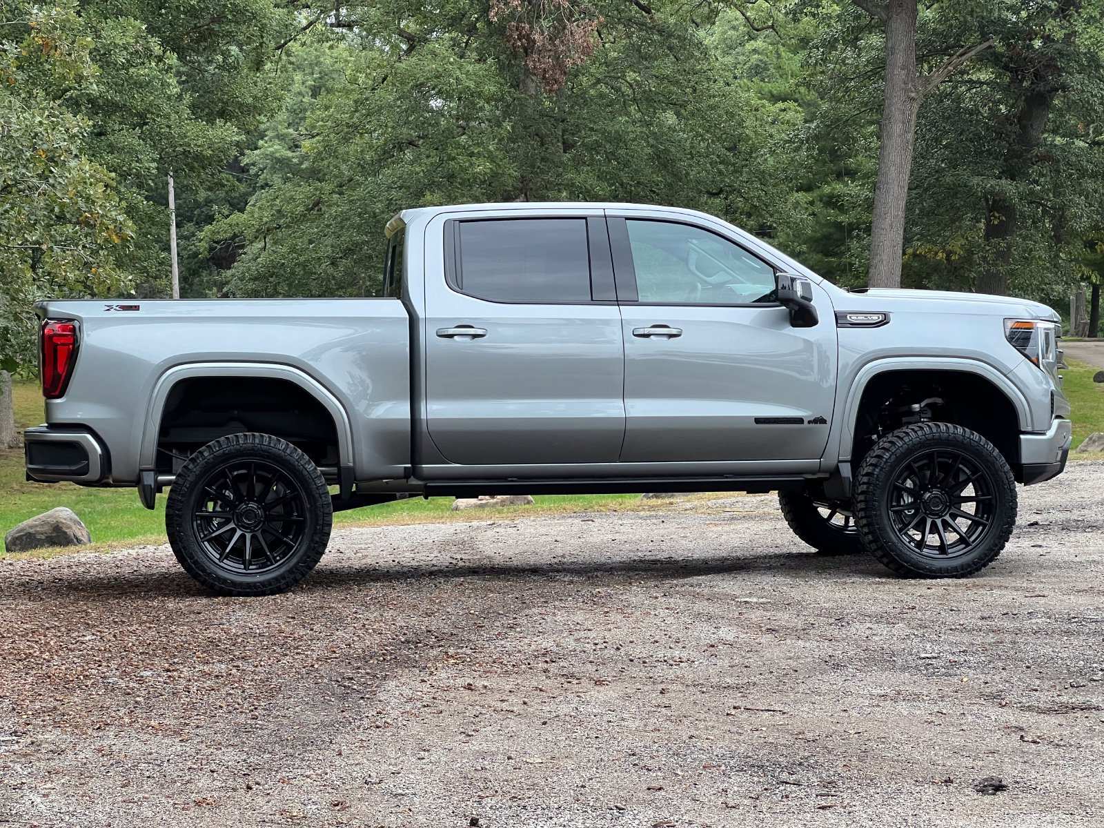 New 2026 GMC Sierra 1500 Elevation w/ Elevation Premium Package AWD/4WD image 13