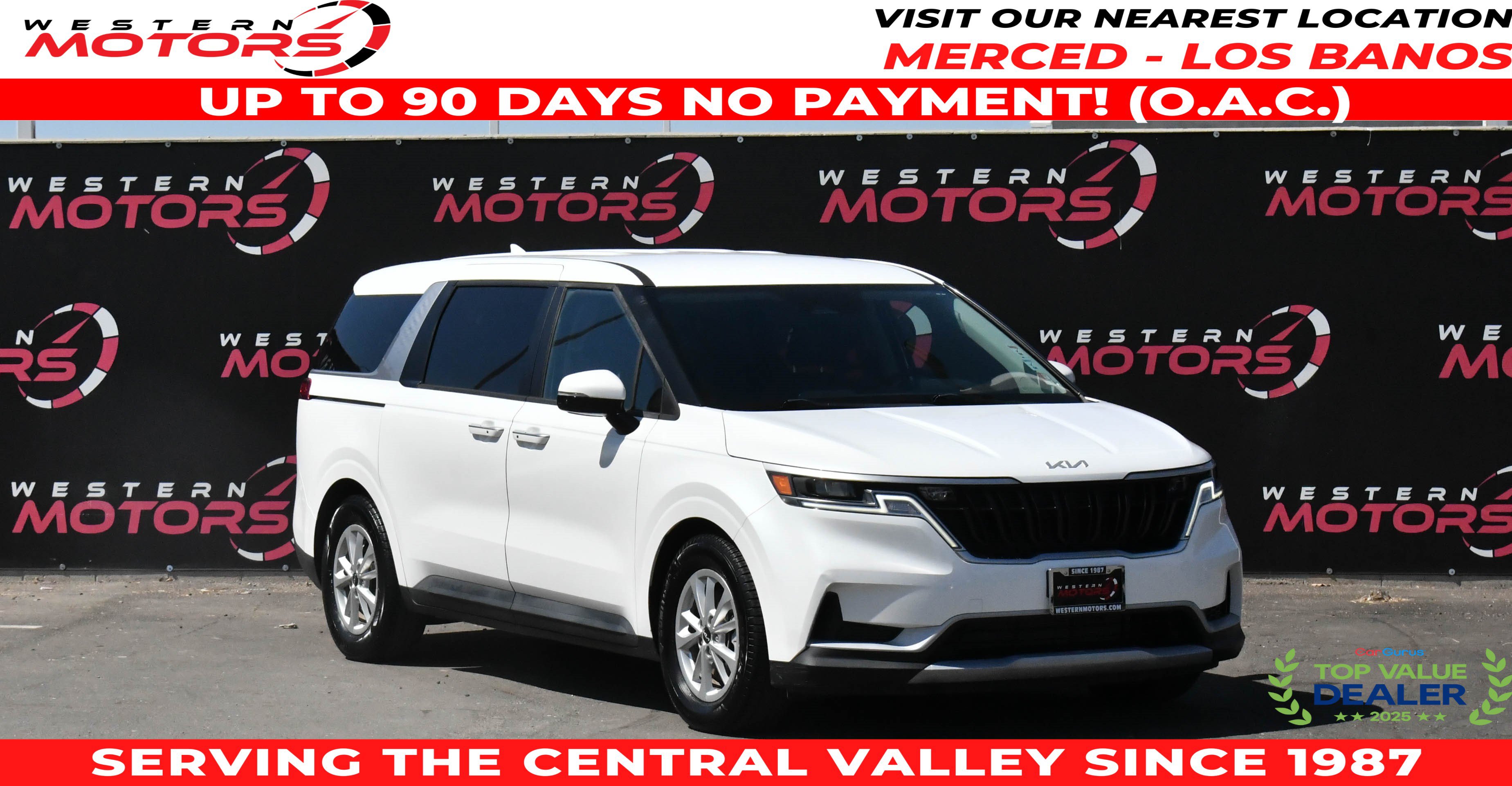 Used 2023 Kia Carnival LX FWD image 1