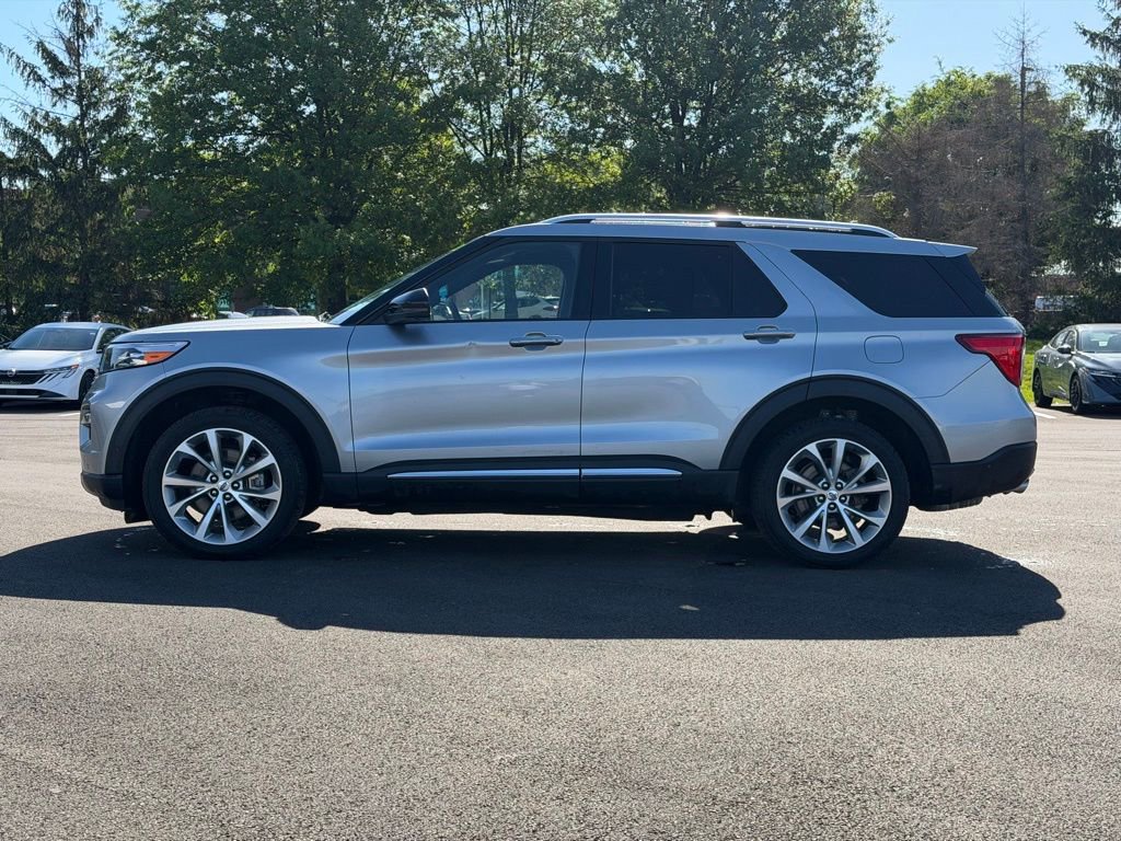 Used 2021 Ford Explorer Platinum w/ Premium Technology Package AWD/4WD image 3