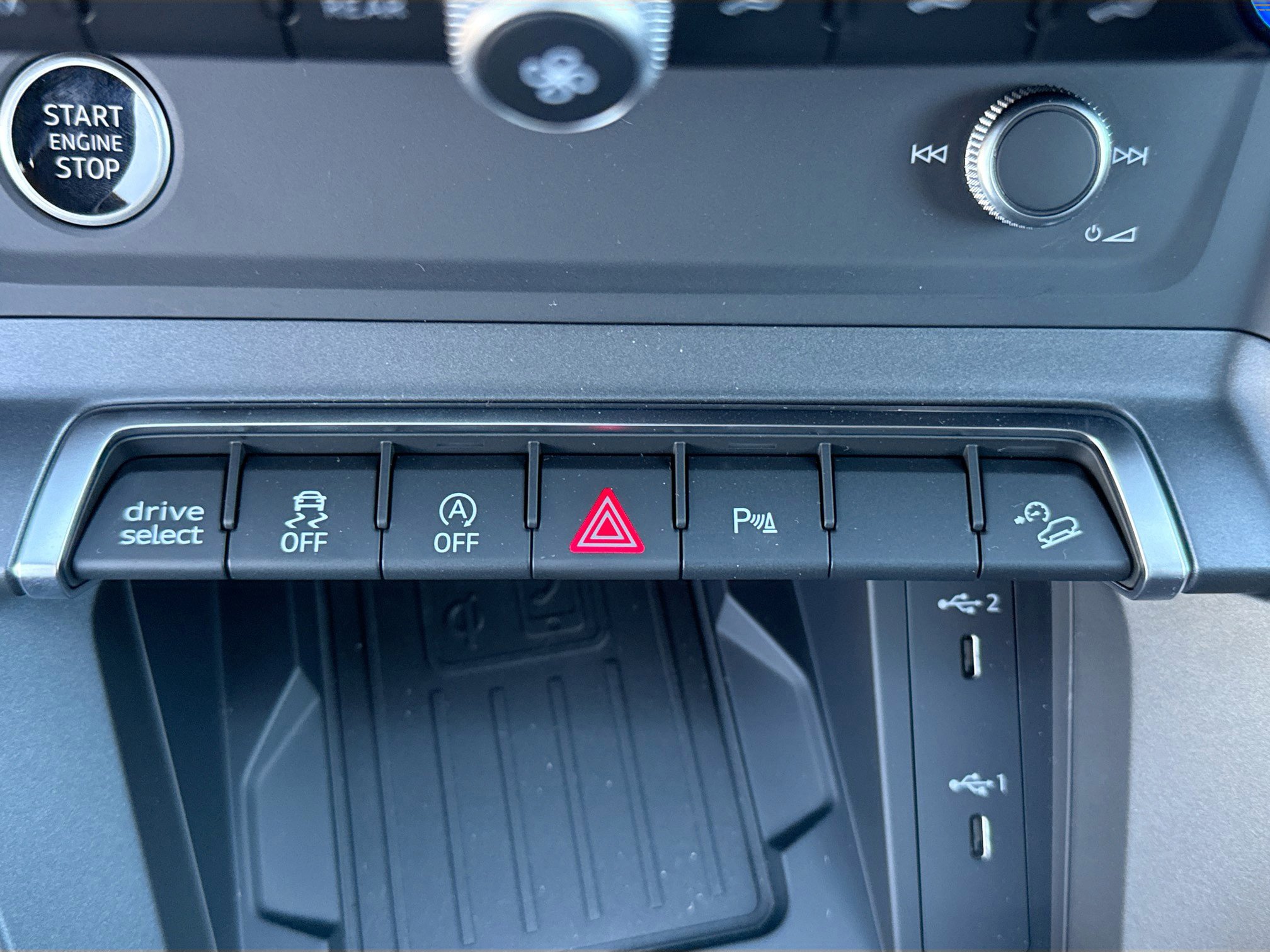 New 2025 Audi Q3 2.0T Premium Plus image 28