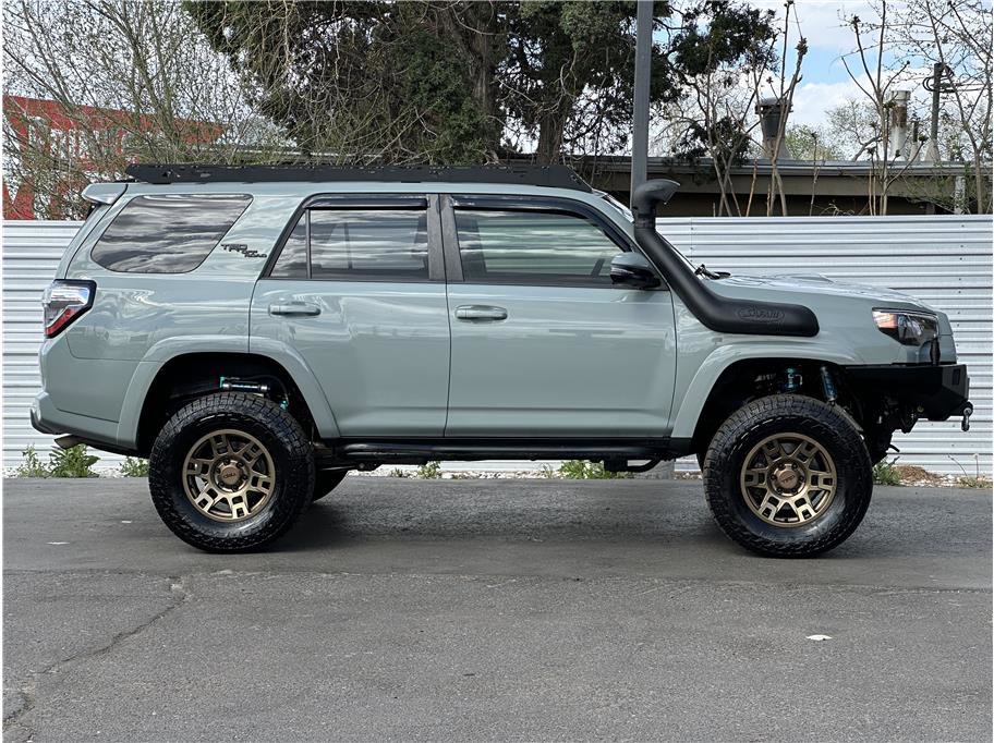 Used 2022 Toyota 4Runner TRD Off-Road Premium w/ Moonroof Package image 9
