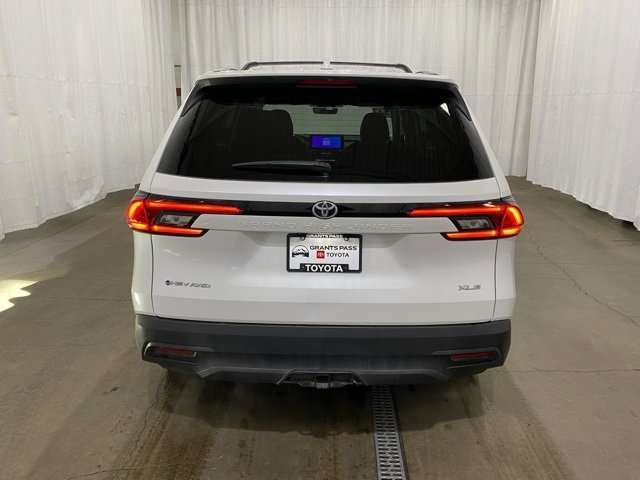 Certified 2024 Toyota Grand Highlander XLE image 5