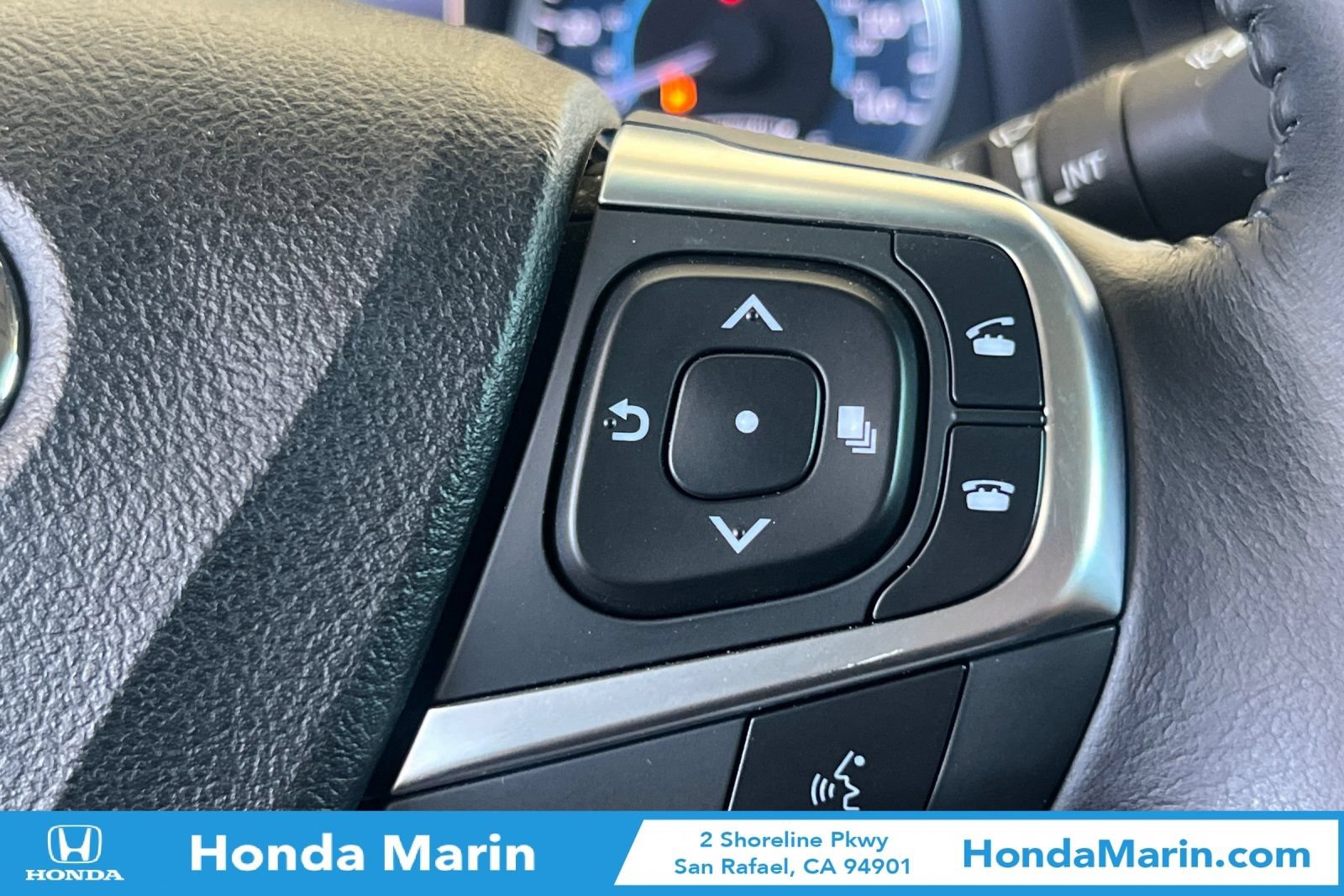 Used 2015 Toyota Camry XLE w/ Moonroof Package FWD image 30