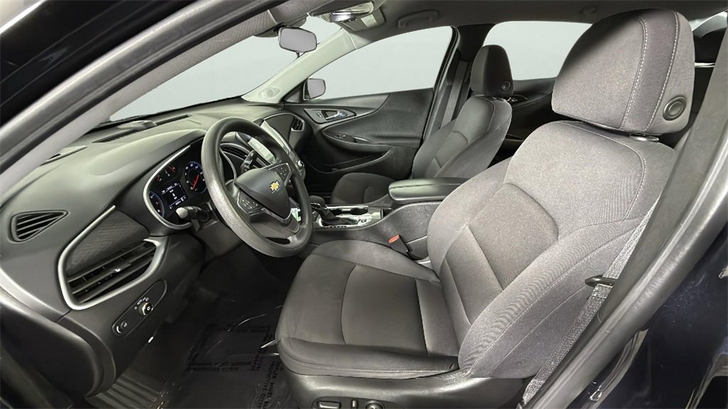 Used 2023 Chevrolet Malibu LT image 17