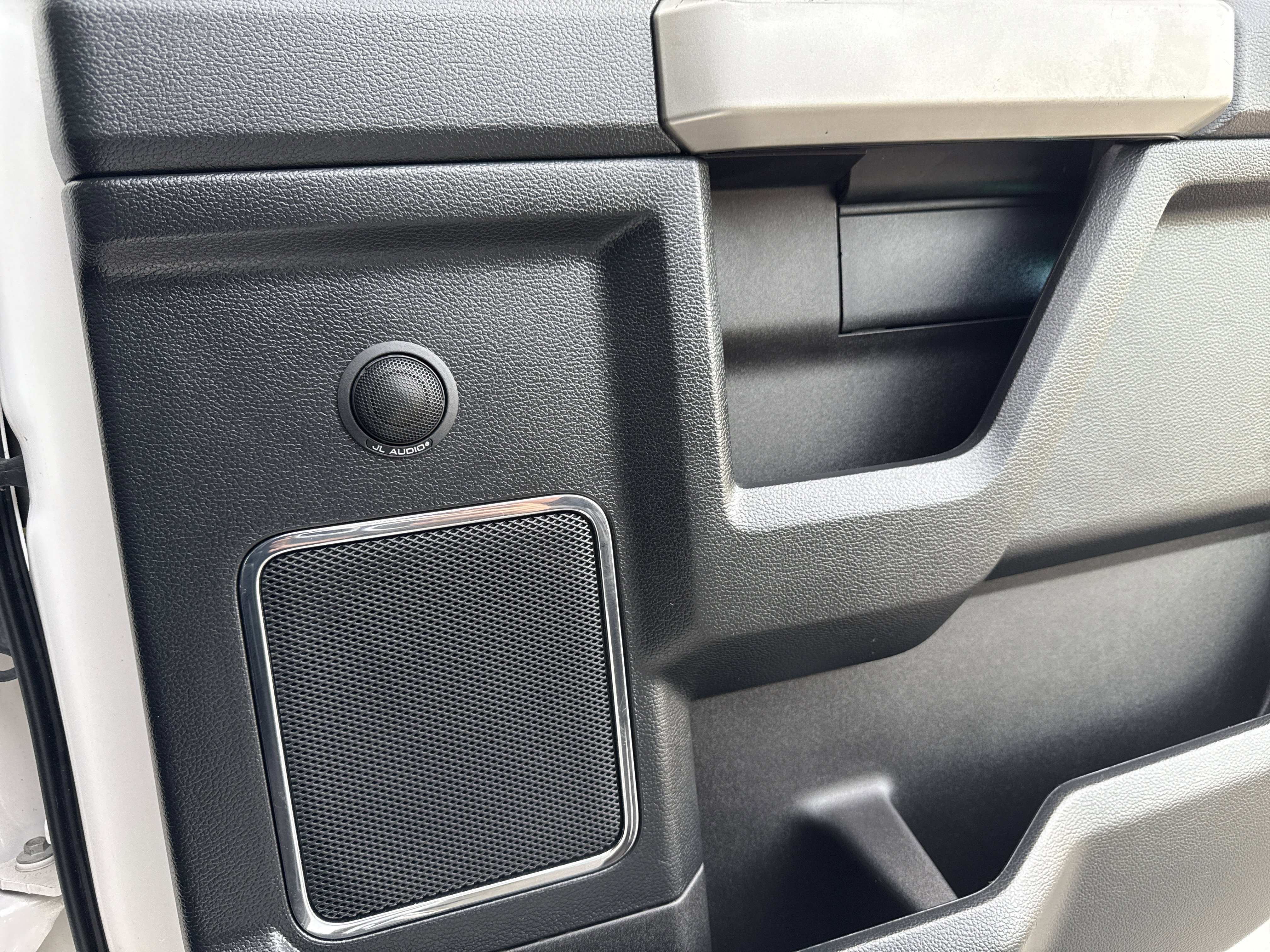 Used 2016 Ford F150 Lariat image 22