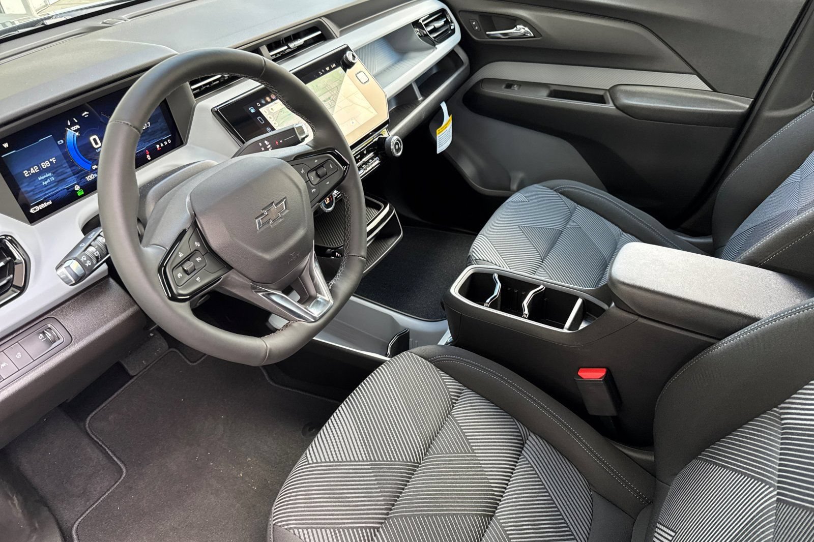New 2027 Chevrolet Bolt LT w/ Comfort Package FWD image 9
