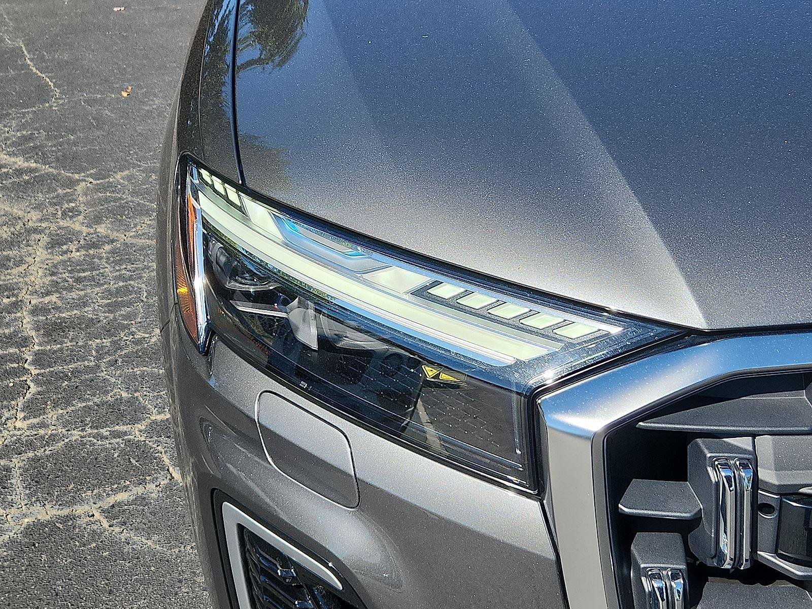 Used 2025 Audi Q7 3.0T Prestige w/ Prestige Package image 9