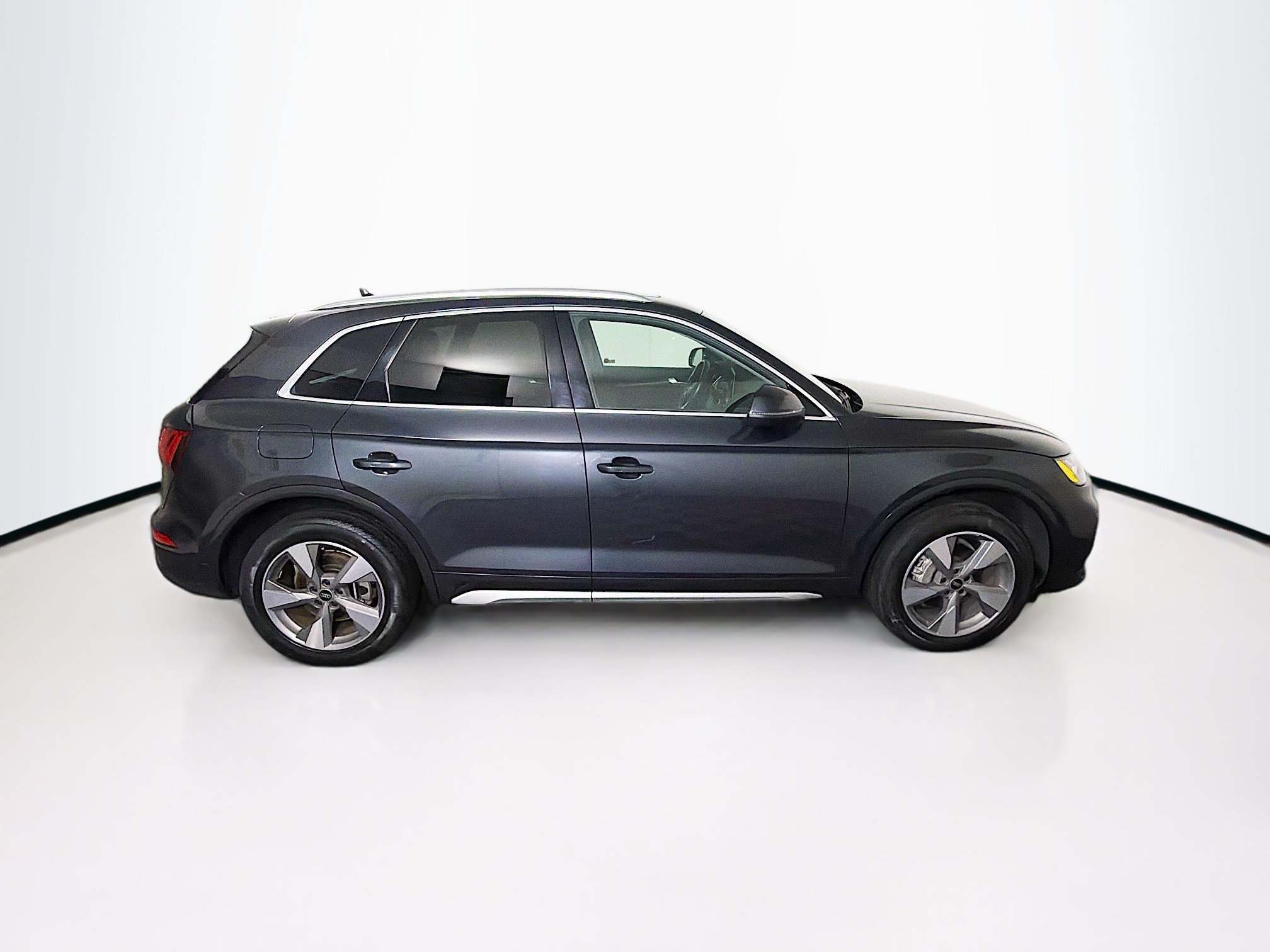 Used 2023 Audi Q5 2.0T Premium Plus w/ Premium Plus Package AWD/4WD image 10