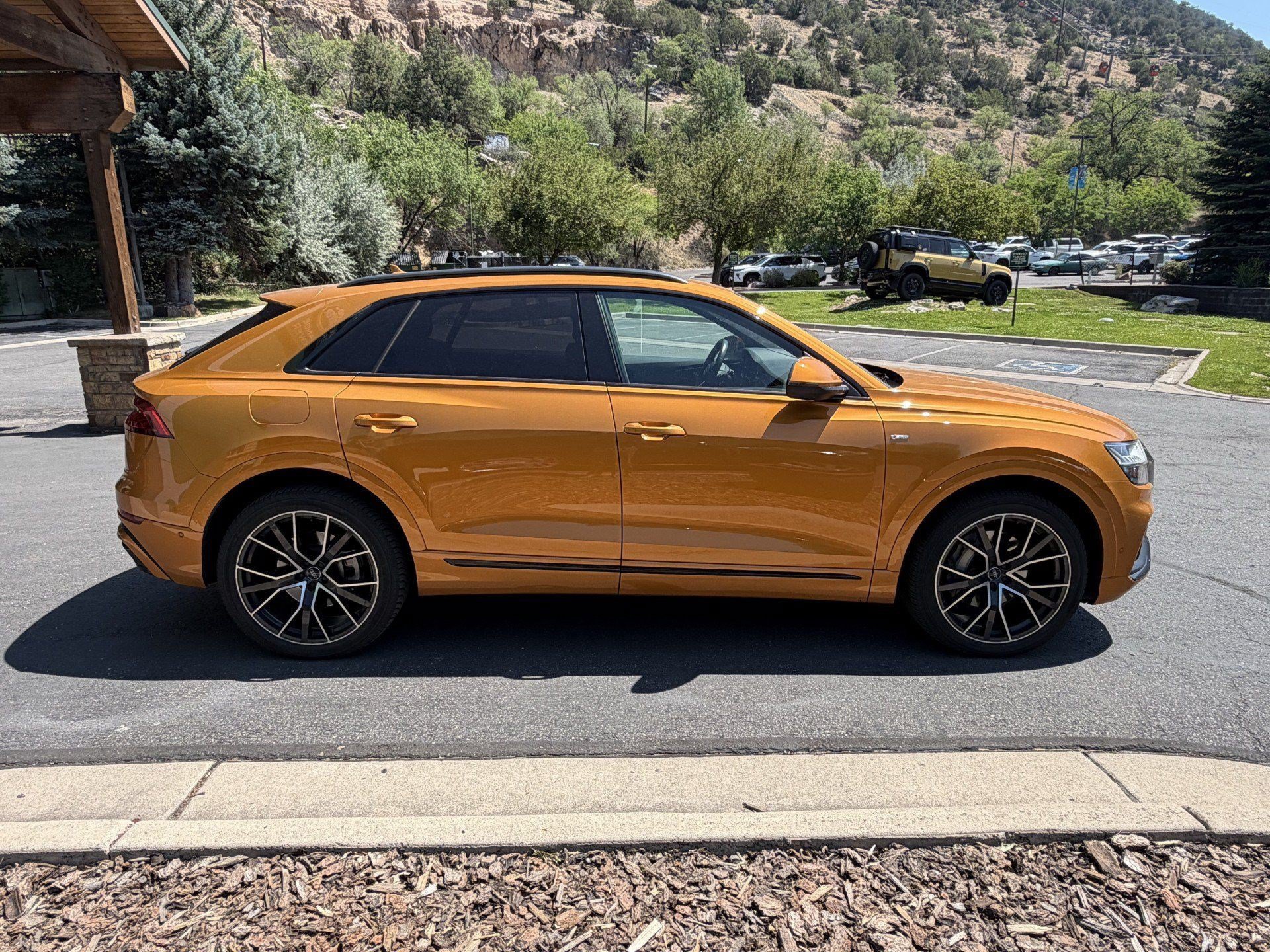 Used 2019 Audi Q8 Prestige AWD/4WD image 3