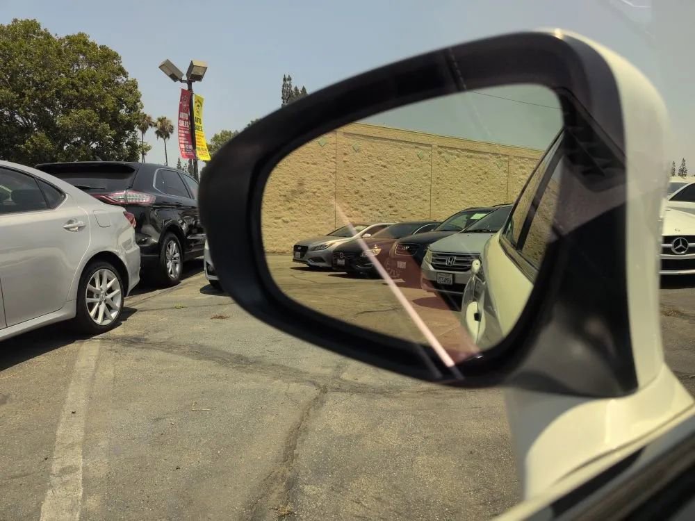 Used 2015 Lexus ES 300h image 35