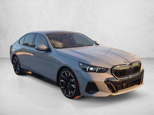 Used 2024 BMW i5 eDrive40i w/ Executive Package RWD image 3
