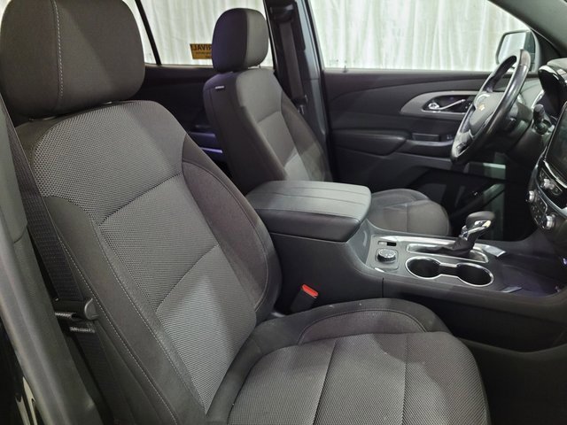 Used 2022 Chevrolet Traverse LT image 56