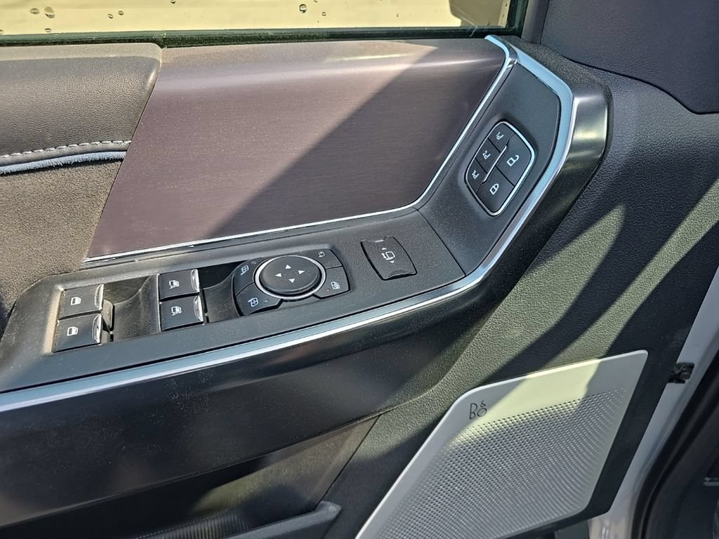 Used 2026 Ford F250 Platinum AWD/4WD image 9
