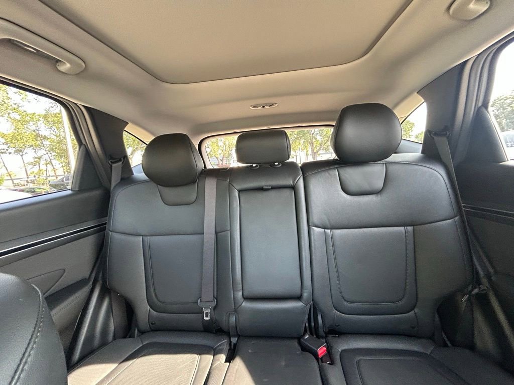Used 2023 Hyundai Tucson Limited FWD image 13