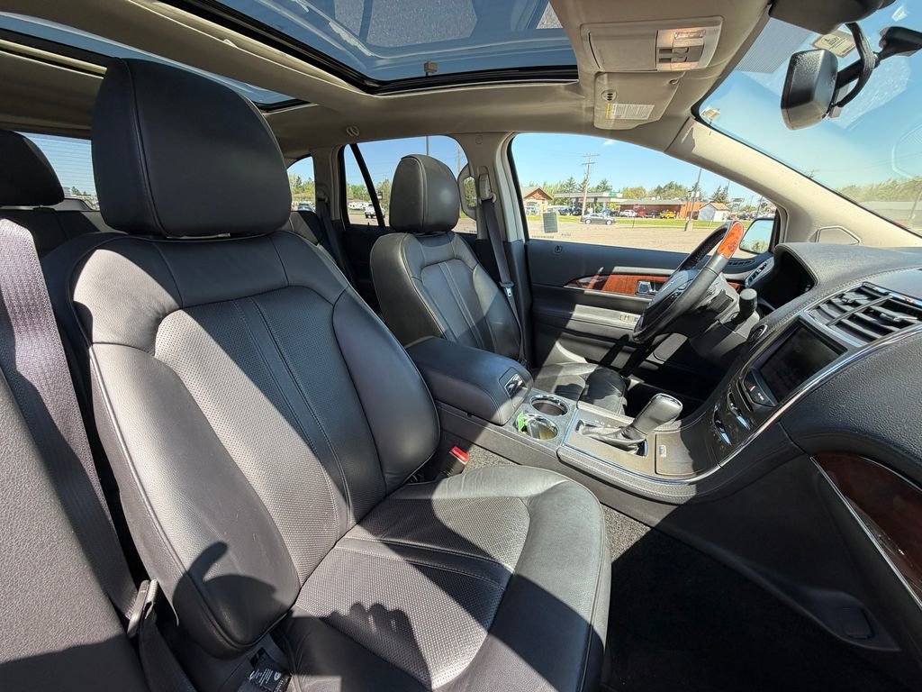 Used 2013 Lincoln MKX AWD image 7
