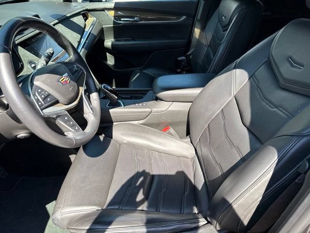 Used 2017 Cadillac XT5 Platinum w/ Driver Assist Package AWD/4WD image 20