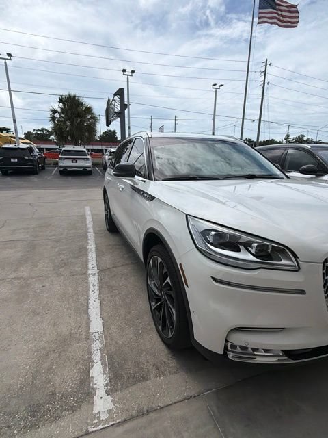 Certified 2020 Lincoln Aviator Reserve w/ Equipment Group 202A AWD/4WD image 3
