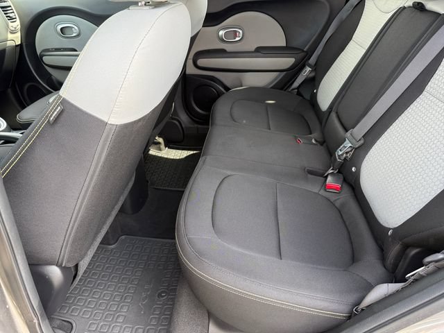 Used 2016 Kia Soul + FWD image 13