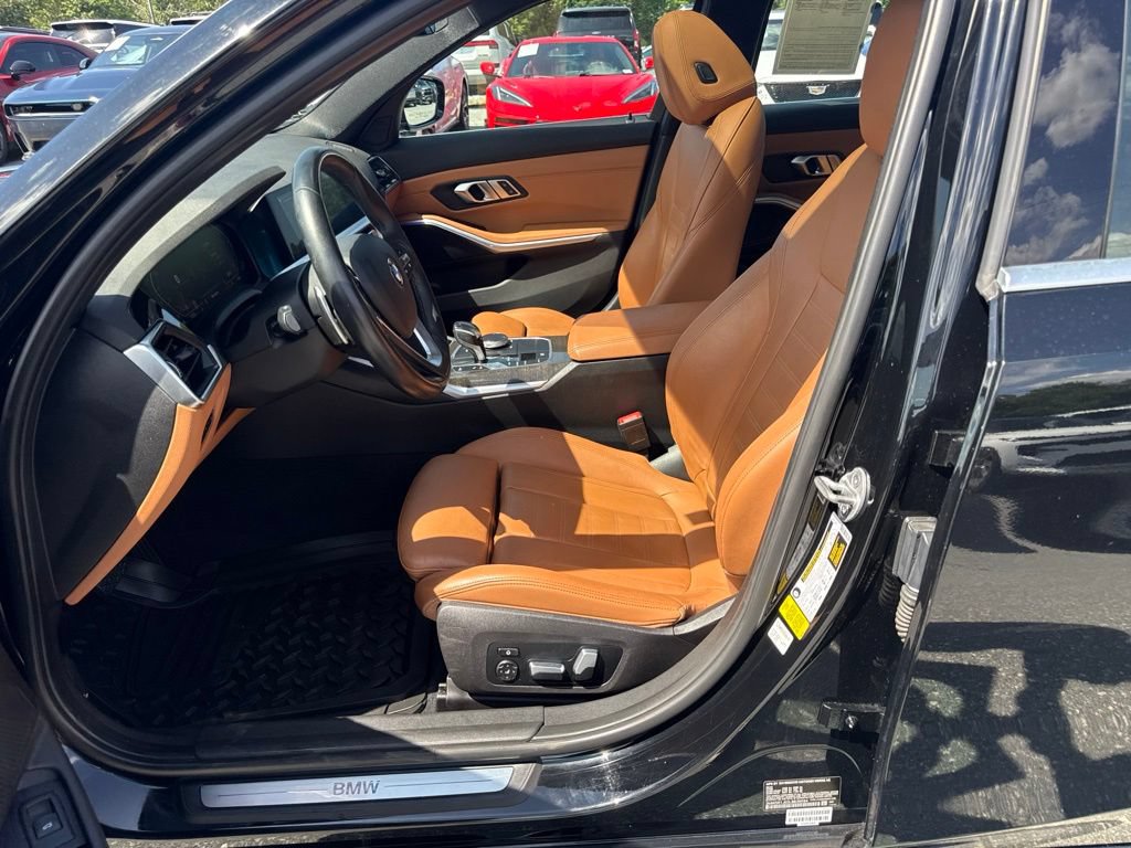 Used 2020 BMW 330i Sedan w/ Convenience Package RWD image 5