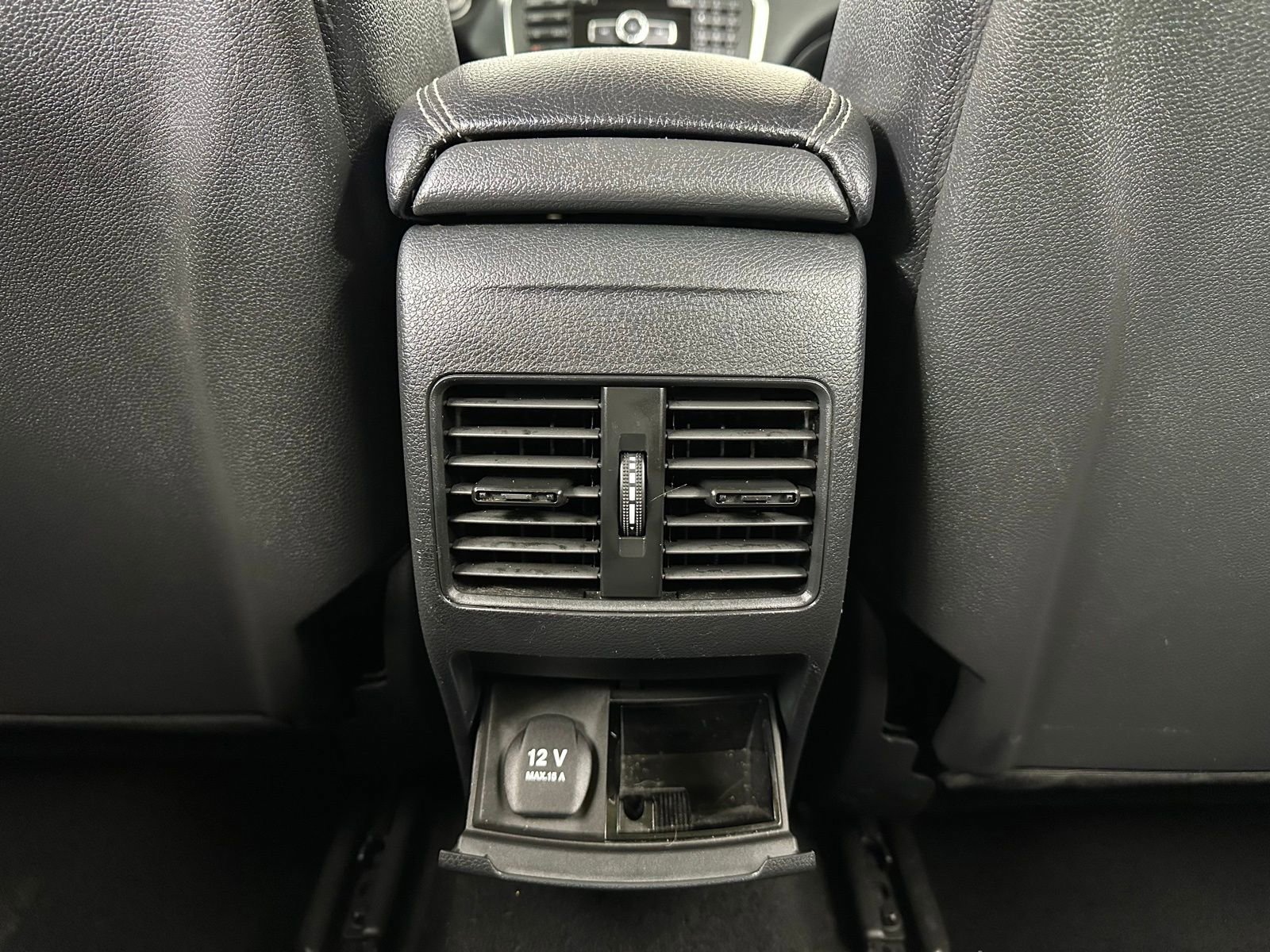 Used 2015 Mercedes-Benz GLA 250 4MATIC image 29