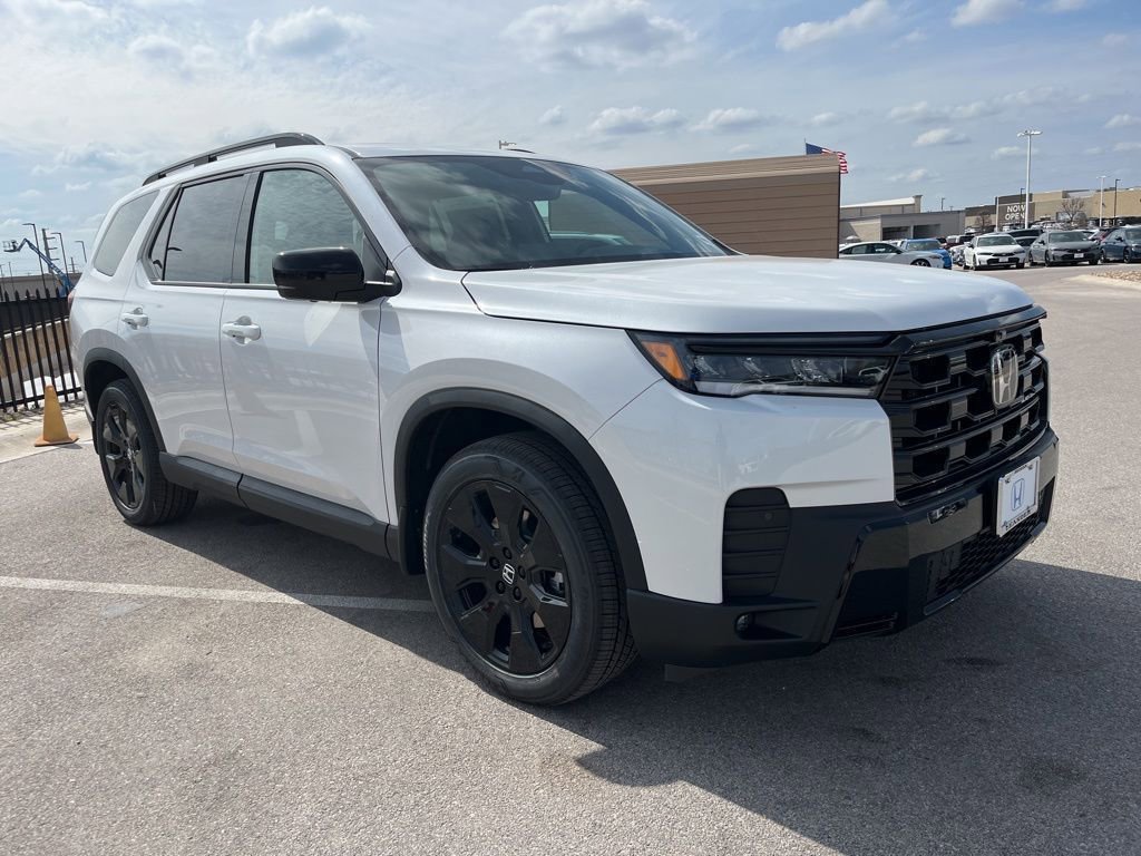 New 2026 Honda Pilot Black Edition image 2