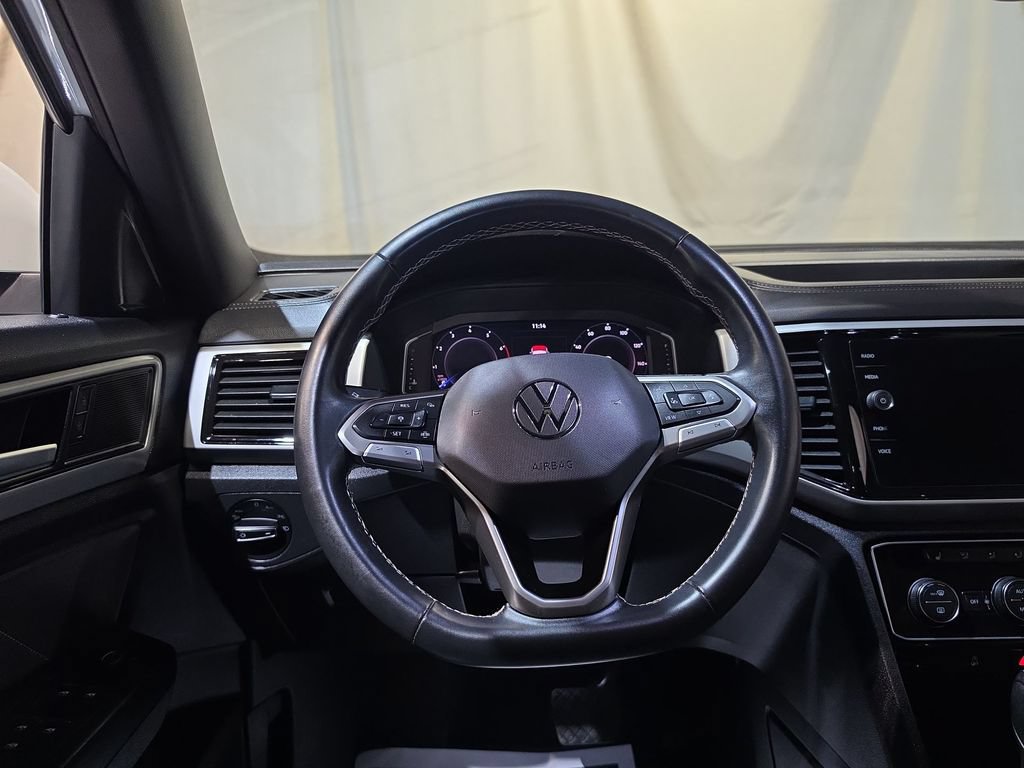 Used 2022 Volkswagen Atlas Cross Sport SE AWD/4WD image 11