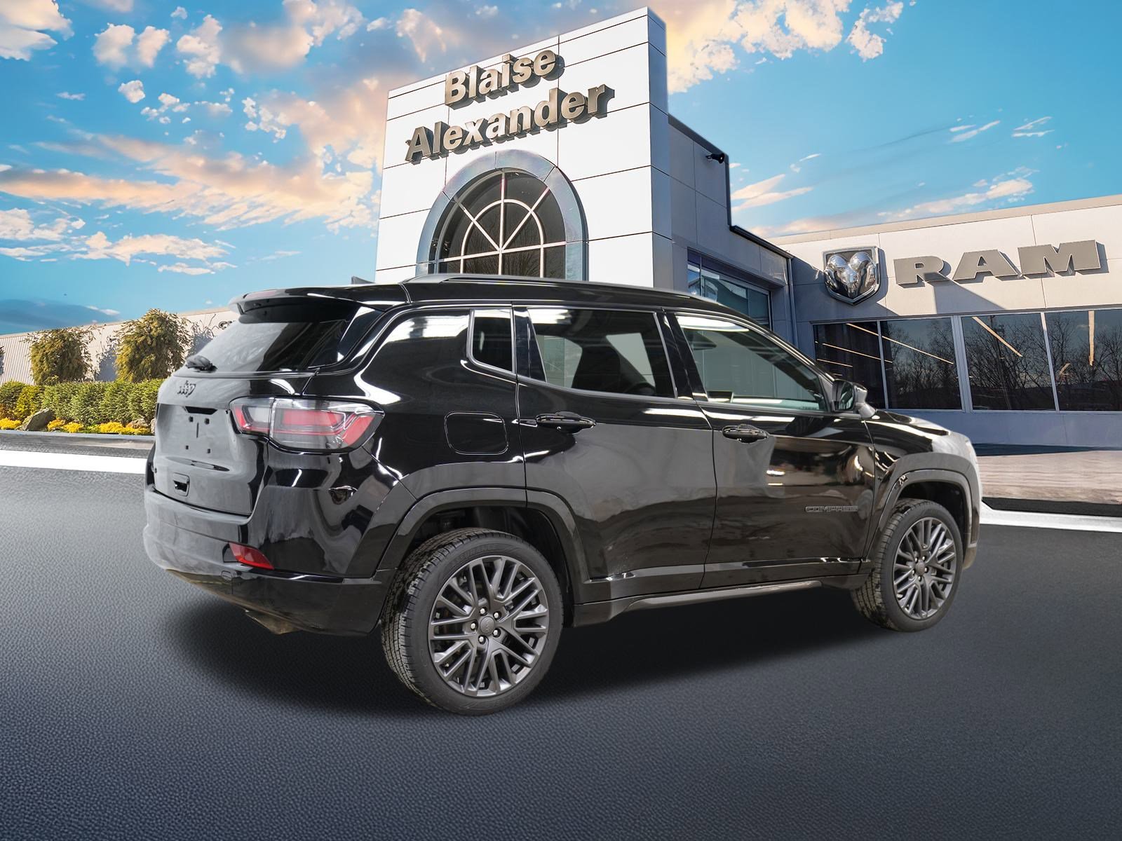 Used 2022 Jeep Compass High Altitude image 3