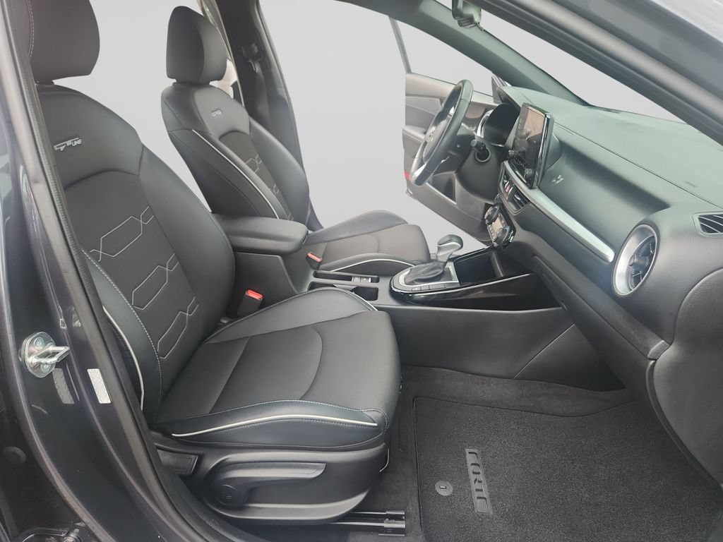 Certified 2023 Kia Forte GT-Line w/ GT-Line Technology Package FWD image 17