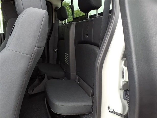 New 2026 Nissan Frontier S image 7