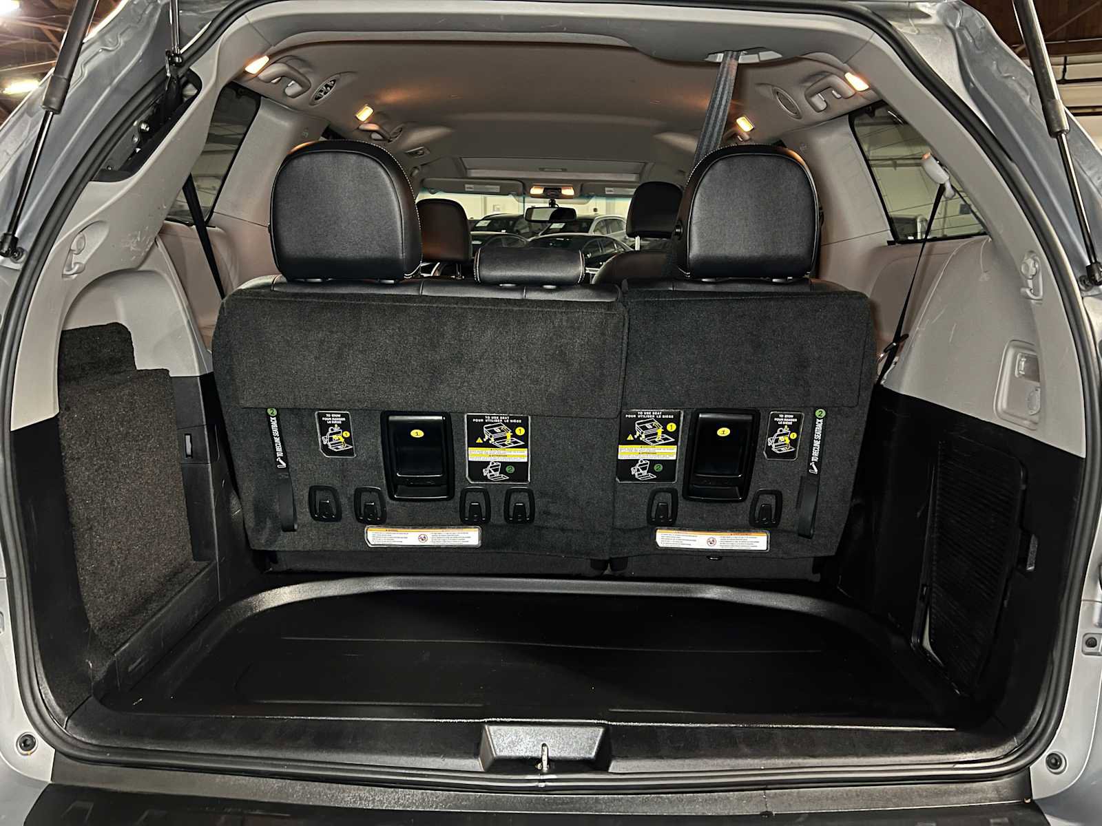 Used 2015 Toyota Sienna SE w/ SE Preferred Package image 14