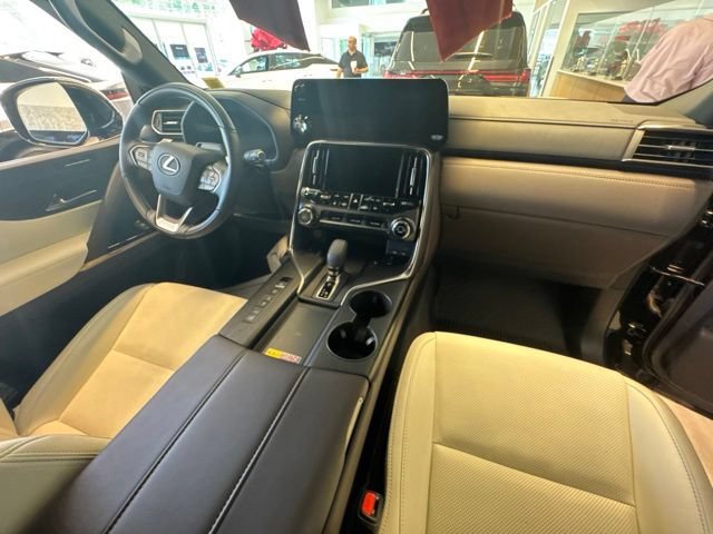 New 2026 Lexus LX 700h Luxury AWD/4WD image 9
