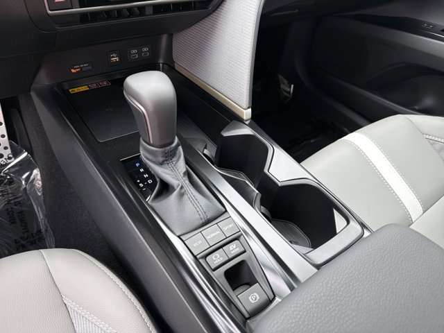 Used 2026 Toyota Camry SE w/ Convenience Package image 18