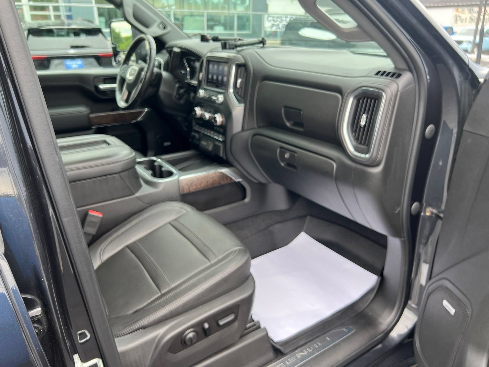 Used 2020 GMC Sierra 2500 Denali w/ Denali Ultimate Package AWD/4WD image 68