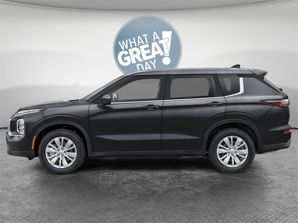 New 2026 Mitsubishi Outlander ES image 3