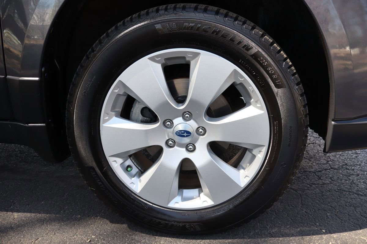 Used 2012 Subaru Outback 2.5i Limited w/ Moonroof Pkg image 45