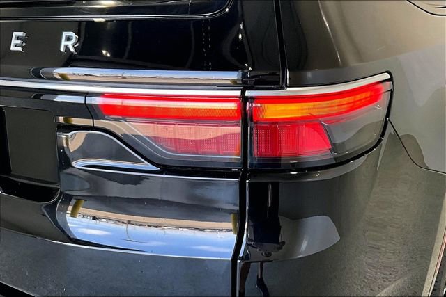 Used 2023 Jeep Wagoneer Series III w/ Premium Group I image 24