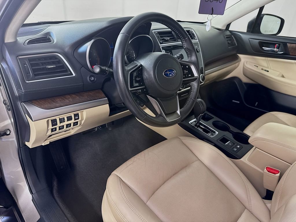 Used 2019 Subaru Outback 2.5i Limited w/ Popular Package #2 image 9