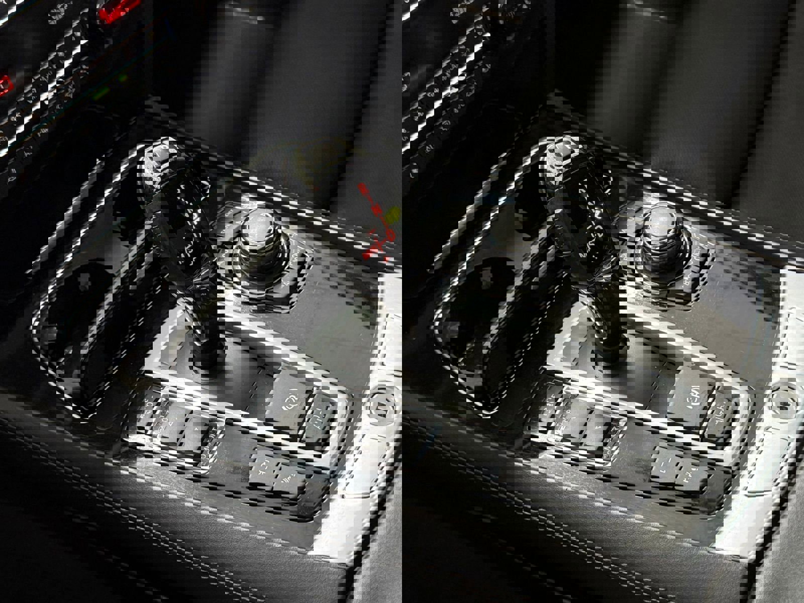 Used 2013 BMW 750Li LWB image 30