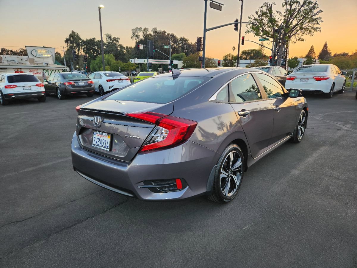 Used 2016 Honda Civic Touring image 5
