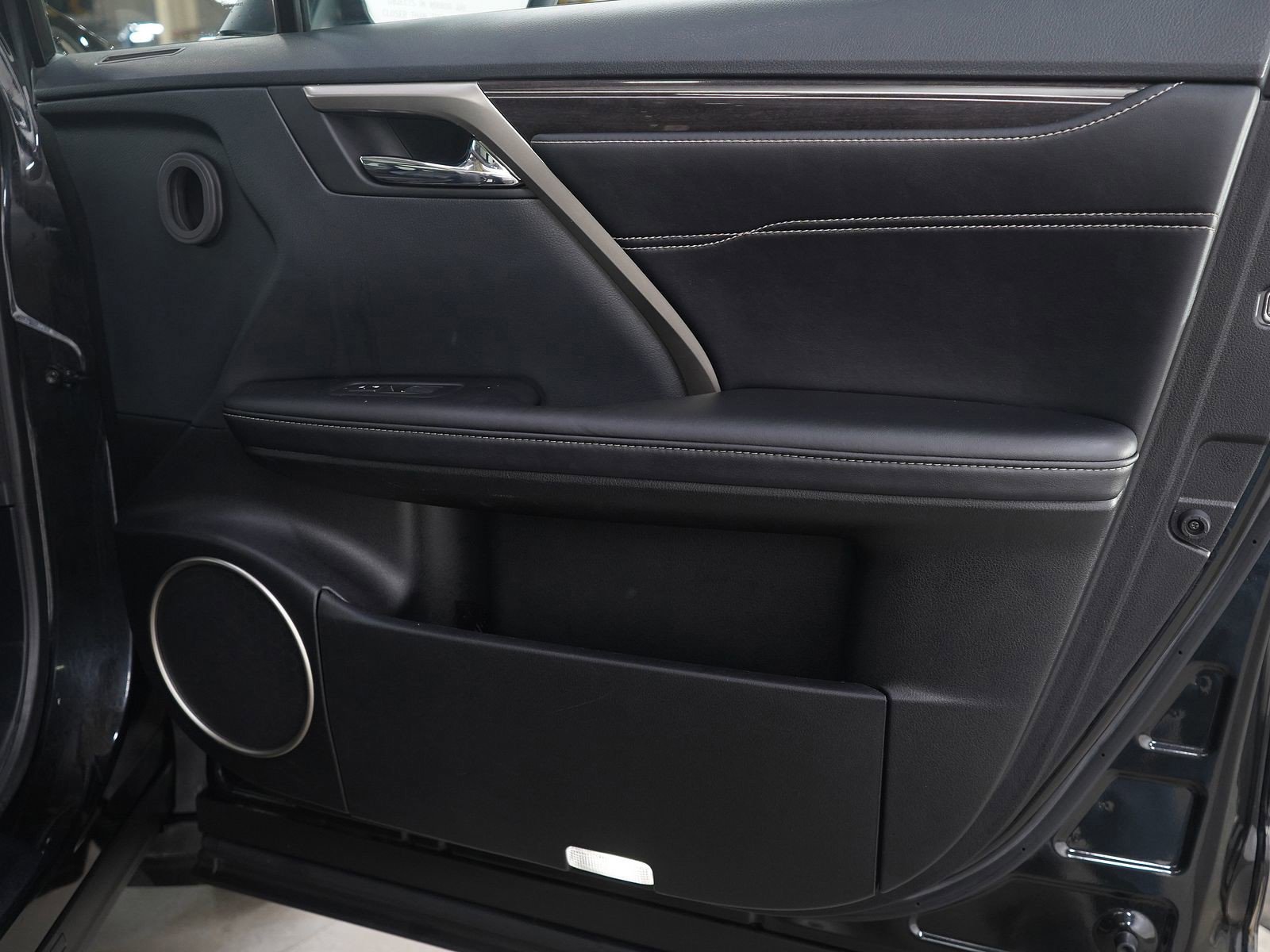 Used 2019 Lexus RX 450h AWD w/ Luxury Package image 12