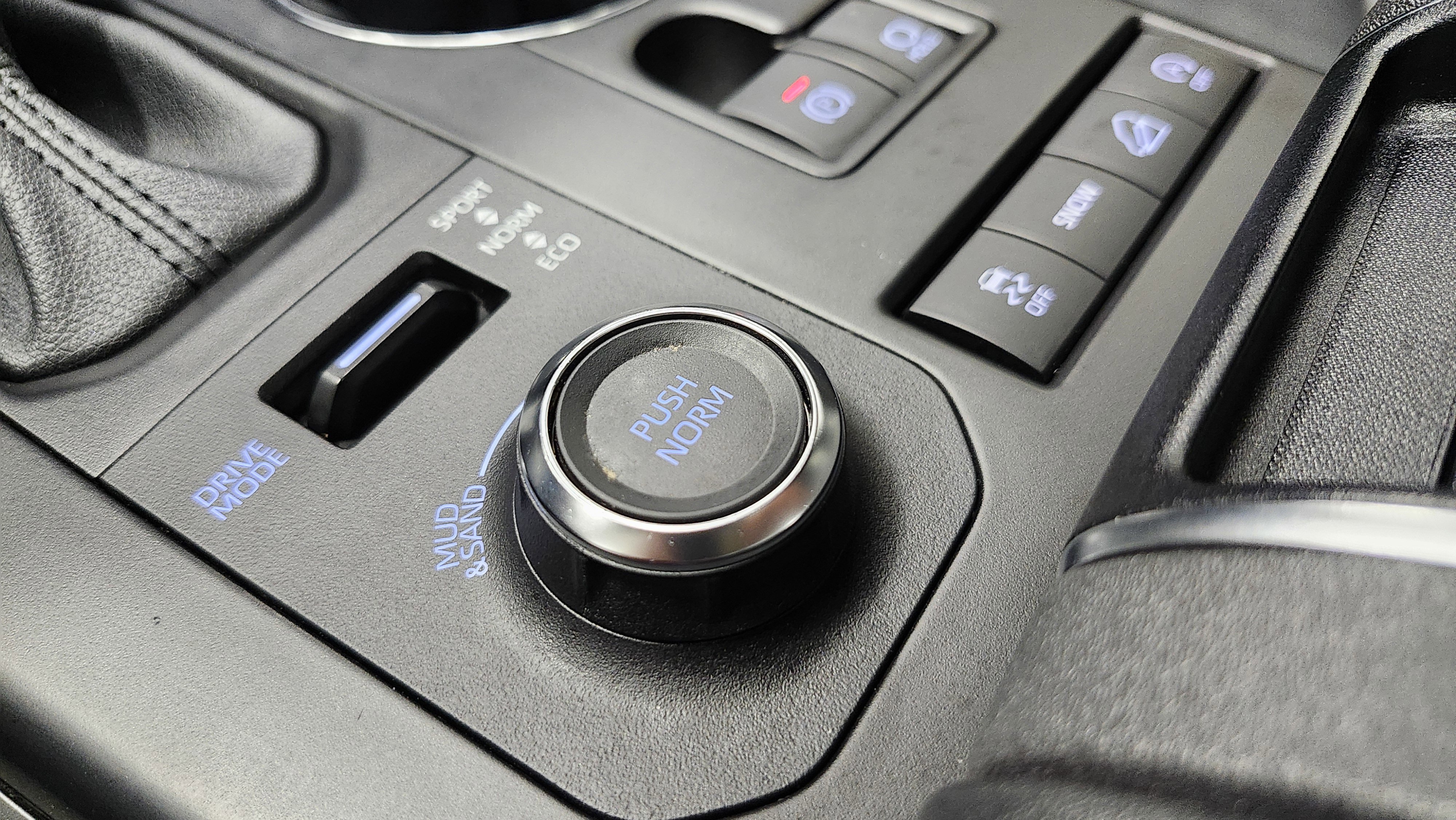 Used 2021 Toyota Highlander XSE image 11