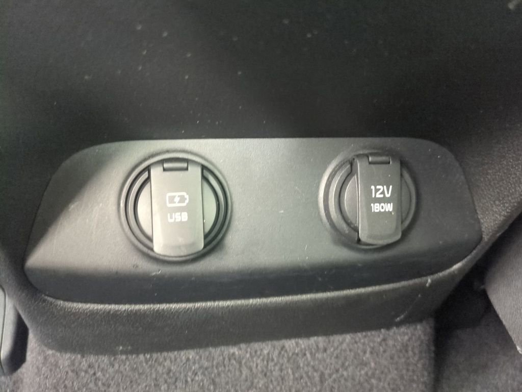 Used 2016 Kia Sorento FWD image 17