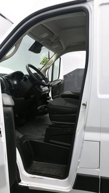 Used 2025 RAM ProMaster 2500 w/ Convenience Group image 15