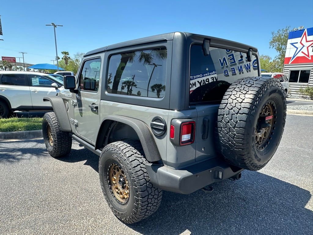 Used 2020 Jeep Wrangler Sport AWD/4WD image 4