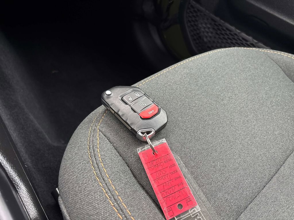 Used 2024 Jeep Wrangler Unlimited w/ Convenience Group AWD/4WD image 25