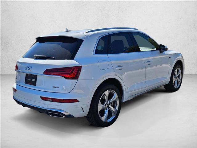 Certified 2025 Audi Q5 2.0T Premium Plus w/ Premium Plus Package image 5