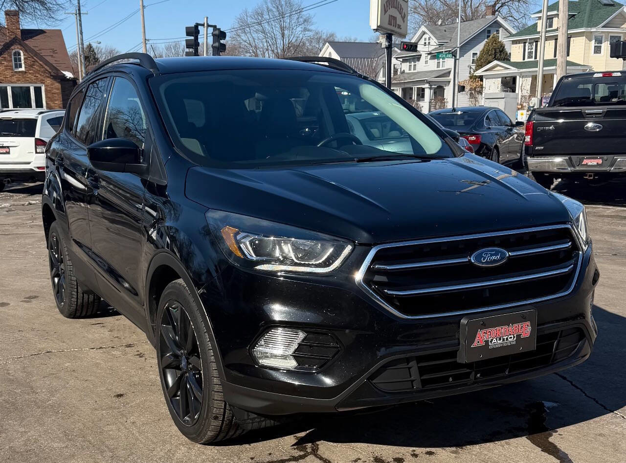 Used 2017 Ford Escape SE w/ SE Sport Appearance Package AWD/4WD image 7