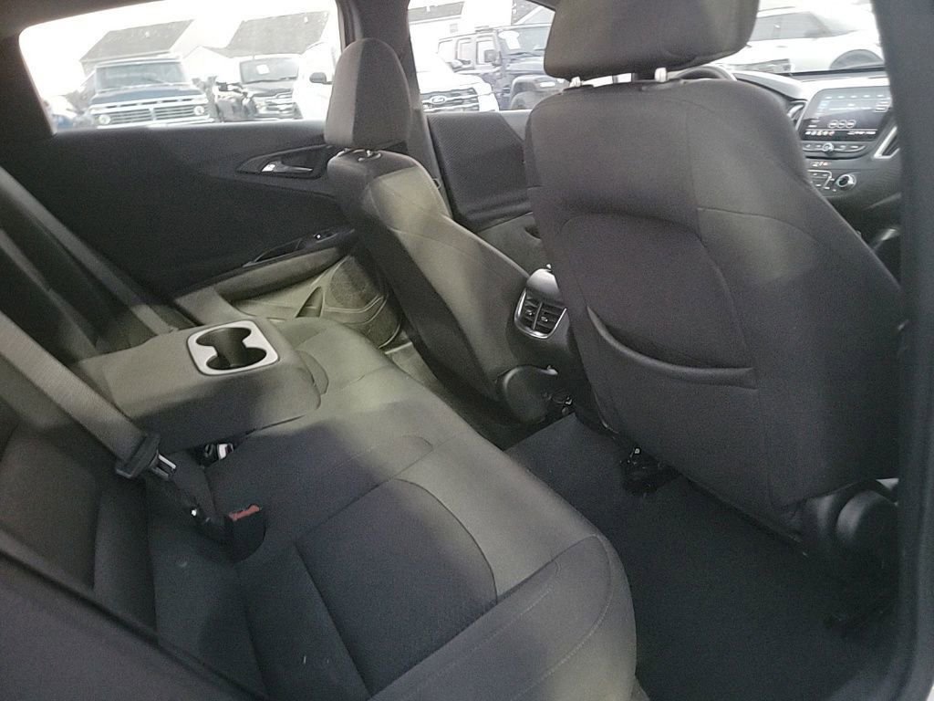 Used 2023 Chevrolet Malibu LT image 27