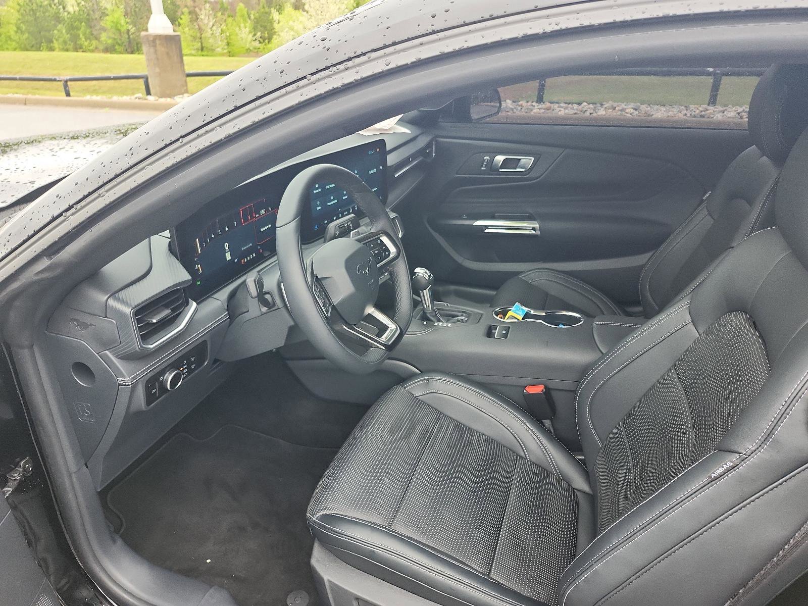 Used 2025 Ford Mustang GT Premium image 9